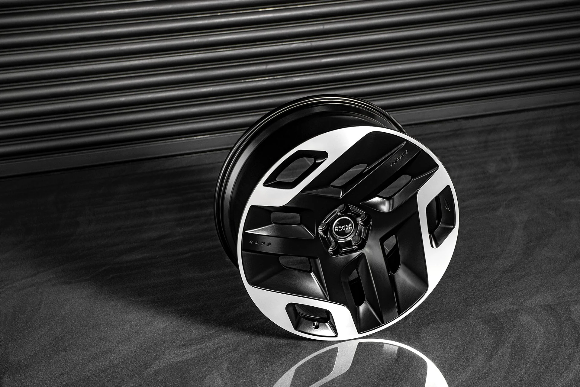 Jante Land Rover R23 5x120 KAHN 33 Style | Range Rover, Discovery, etc