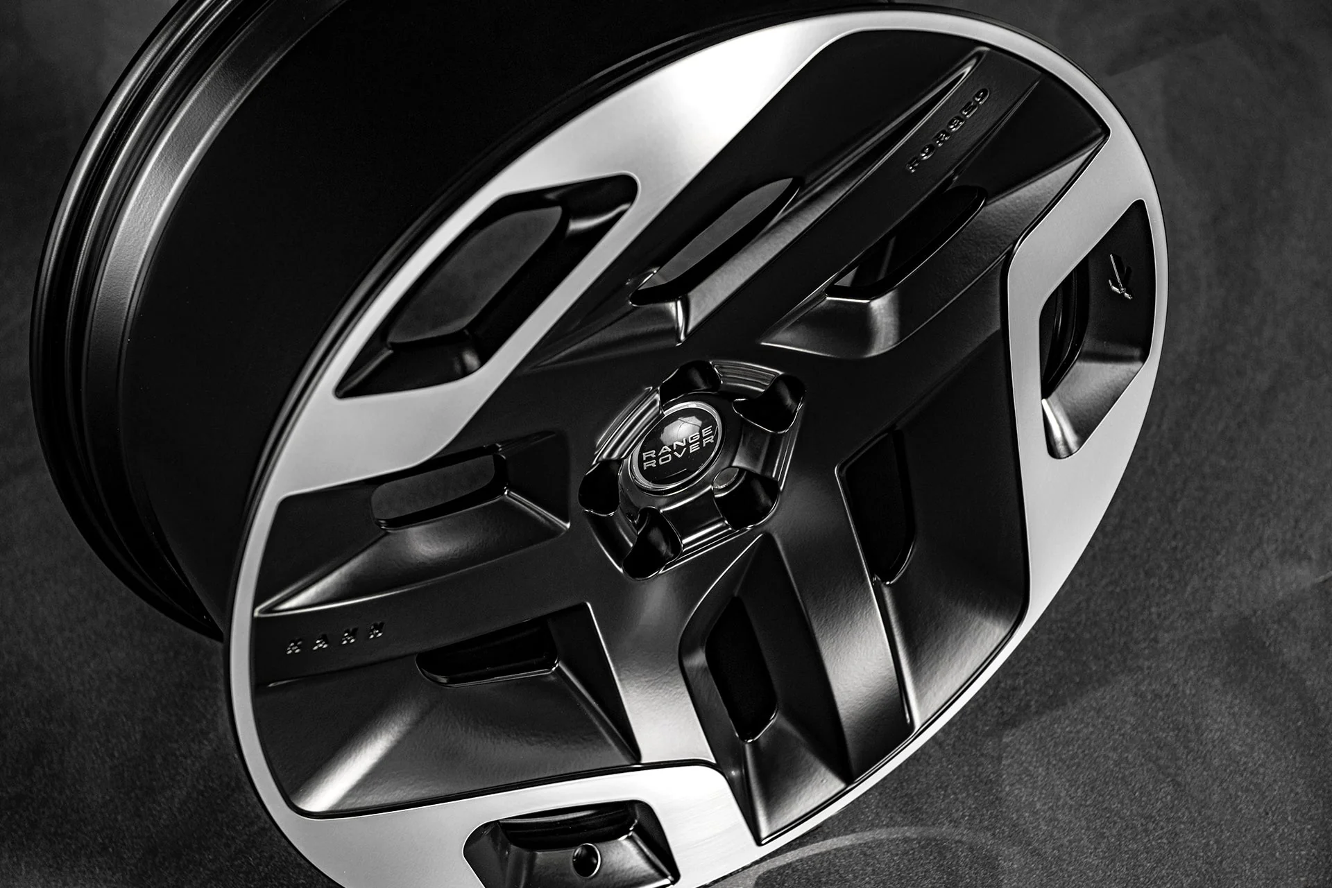 Jante Land Rover R23 5x120 KAHN 33 Style | Range Rover, Discovery, etc