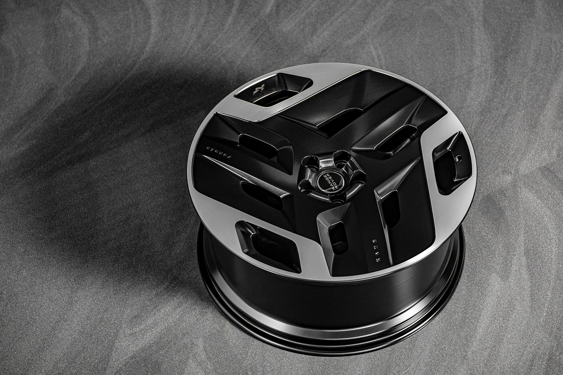 Jante Land Rover R23 5x120 KAHN 33 Style | Range Rover, Discovery, etc